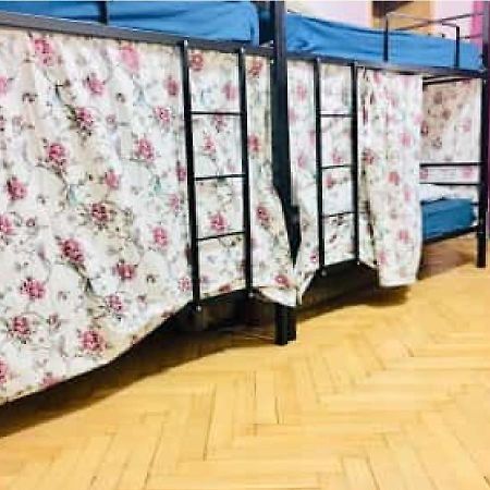 Taj Hostel Тбілісі Екстер'єр фото