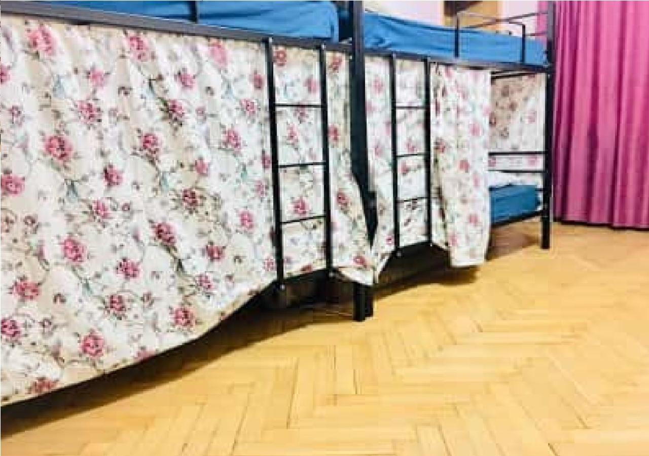 Taj Hostel Тбілісі Екстер'єр фото