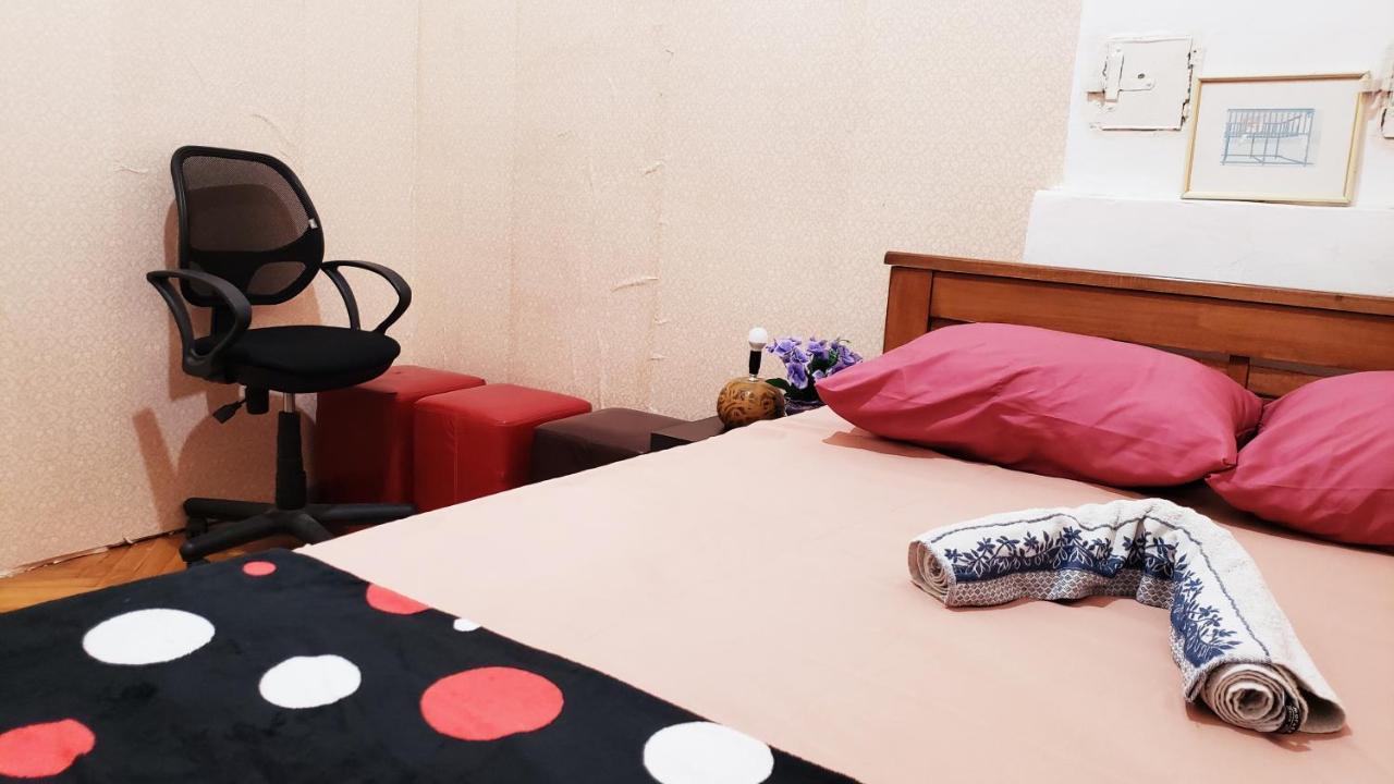 Taj Hostel Тбілісі Екстер'єр фото